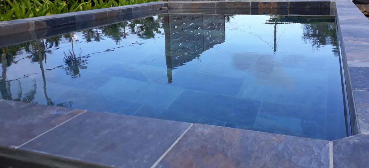 Mara'Ai Le Spot Tubuai Chambre Triple Taahueia Deluxe Sdb Privee Avec Piscine Mataura Kültér fotó